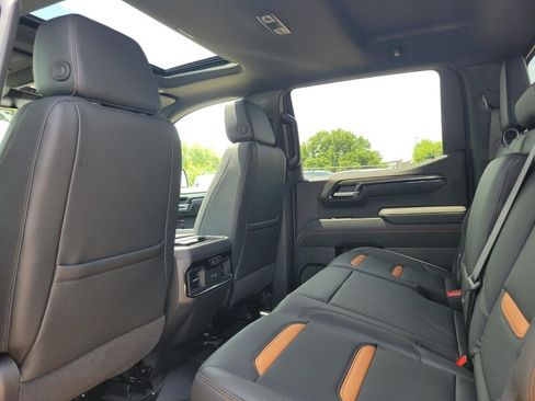 New 2026 GMC Sierra 1500 AT4 w/ AT4 Premium Package AWD/4WD image 27