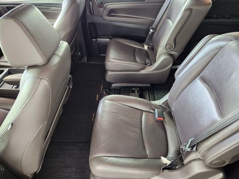 Used 2019 Honda Odyssey EX-L image 14
