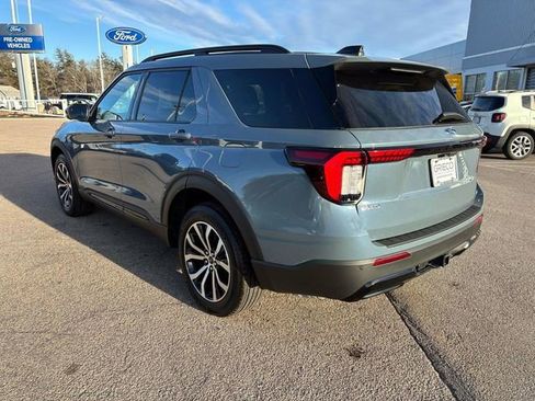 Used 2025 Ford Explorer ST-Line image 5