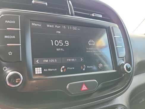 Used 2025 Kia Soul LX image 25