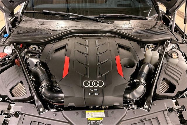 Used 2023 Audi S8 AWD/4WD image 10