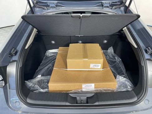 New 2026 Toyota Prius Plug-In Hybrid FWD image 10