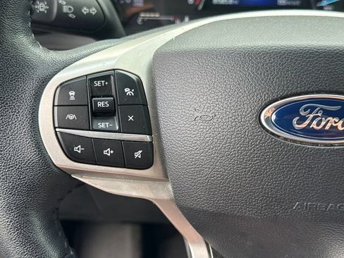 Used 2022 Ford Explorer Limited w/ Equipment Group 301A RWD image 23