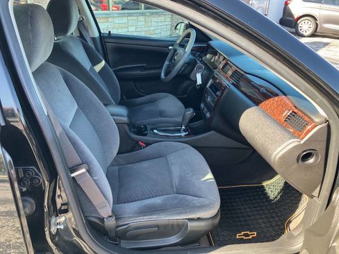 Used 2015 Chevrolet Impala LT w/ LT Sunroof Package image 14