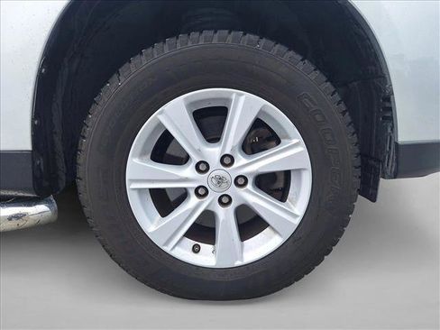 Used 2013 Toyota Highlander SE image 17