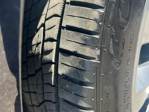 Used 2023 Buick Envision Avenir AWD/4WD image 13