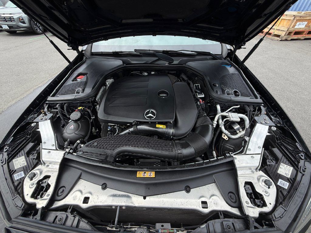 Used 2023 Mercedes-Benz E 350 4MATIC Sedan image 27