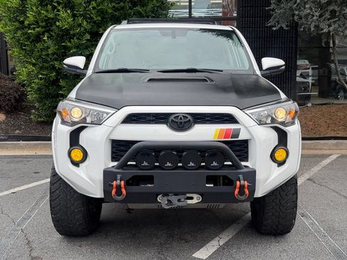 Used 2017 Toyota 4Runner TRD Off-Road Premium AWD/4WD image 3