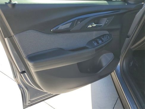 Used 2021 Chevrolet TrailBlazer LS image 19