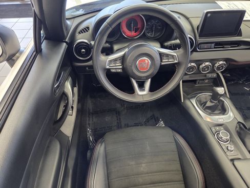 Used 2017 FIAT 124 Spider Abarth RWD image 10