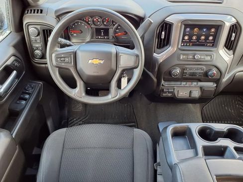 Used 2021 Chevrolet Silverado 1500 Custom image 4