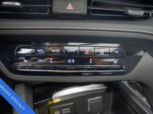 Used 2023 Buick Envision Essence w/ Sport Touring Package image 29