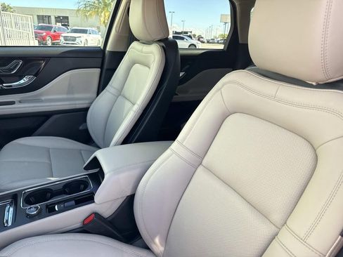 New 2026 Lincoln Corsair Premiere image 20