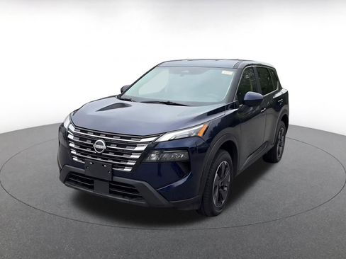 Used 2025 Nissan Rogue SV AWD/4WD image 4