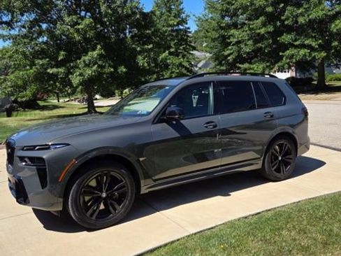 Used 2026 BMW X7 M60i AWD/4WD image 3