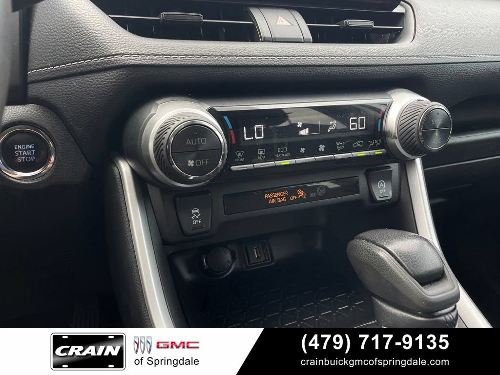 Used 2020 Toyota RAV4 XLE FWD image 19