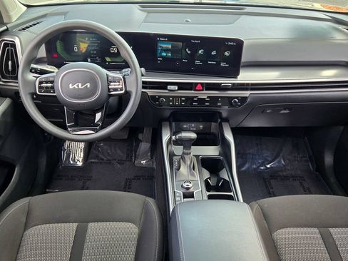Used 2024 Kia Sorento LX FWD image 28