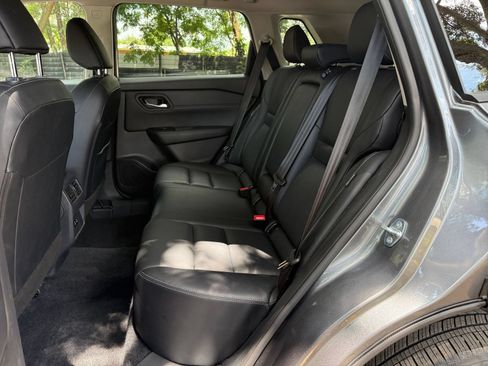 Used 2026 Nissan Rogue SL FWD image 39