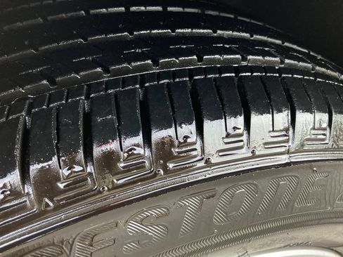 Used 2025 Honda CR-V EX-L image 12