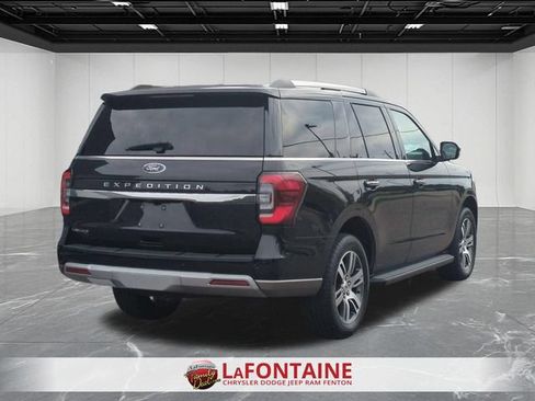 Used 2024 Ford Expedition Limited AWD/4WD image 5