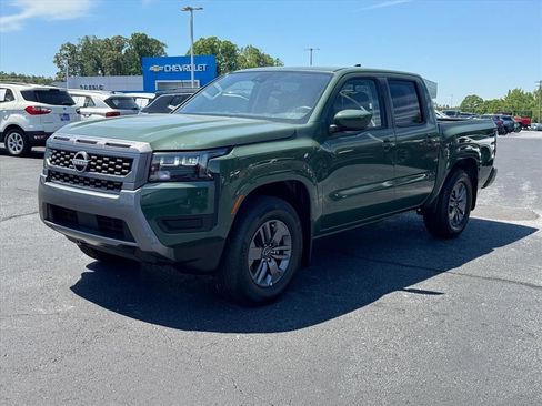 Used 2026 Nissan Frontier SV RWD image 7