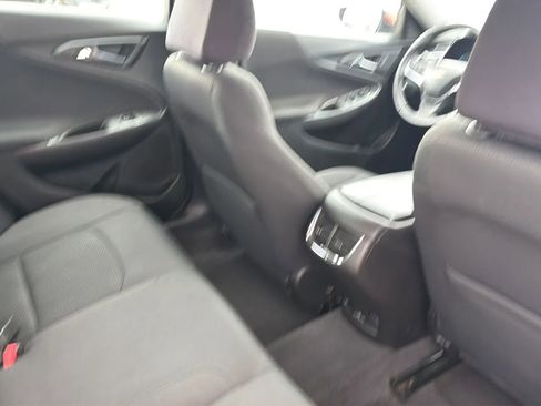 Used 2017 Chevrolet Malibu LT FWD image 62