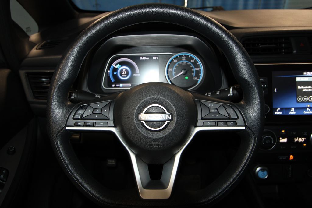 Used 2025 Nissan Leaf S FWD image 11