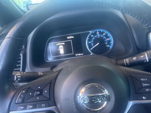 Used 2021 Nissan Leaf SV image 7