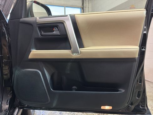 Used 2013 Toyota 4Runner Limited AWD/4WD image 21