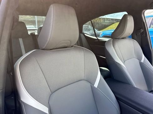 Used 2025 Toyota Camry SE w/ Convenience Package image 25