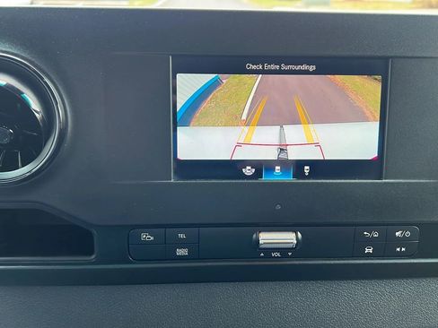 Used 2020 Freightliner Sprinter 2500 image 23