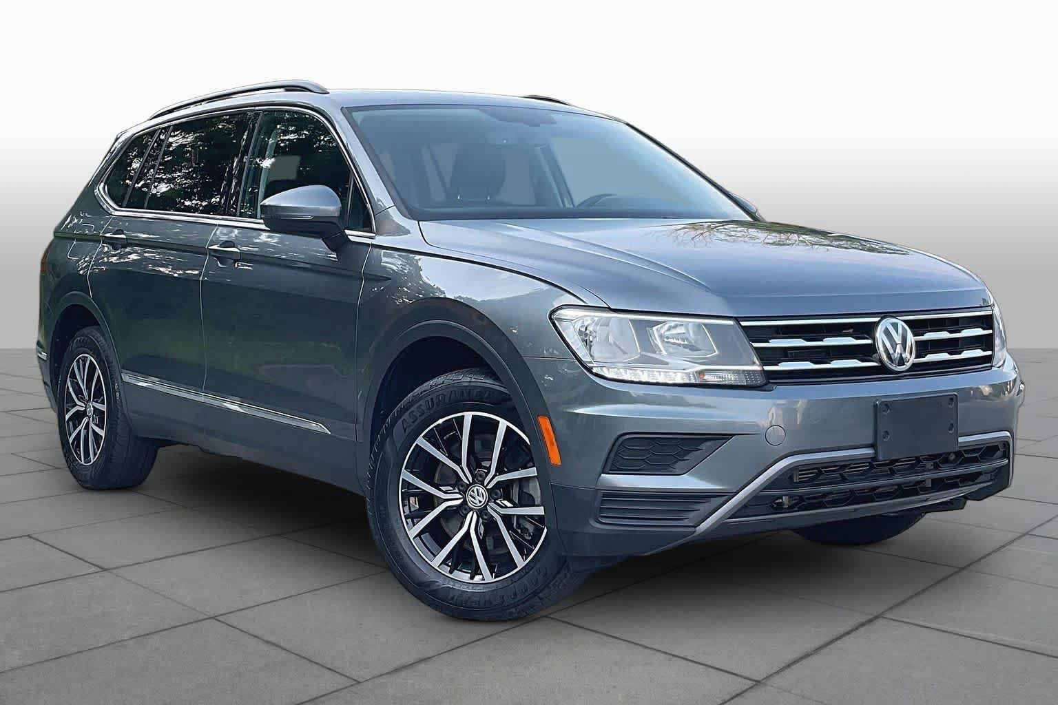 Used 2021 Volkswagen Tiguan SE w/ Panoramic Sunroof Package AWD/4WD image 2
