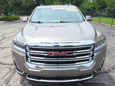 Used 2023 GMC Acadia SLT FWD image 3