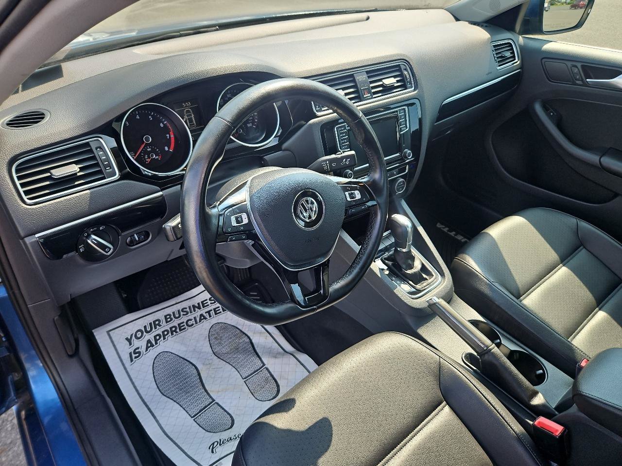 Used 2017 Volkswagen Jetta SEL FWD image 15