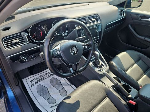 Used 2017 Volkswagen Jetta SEL FWD image 15