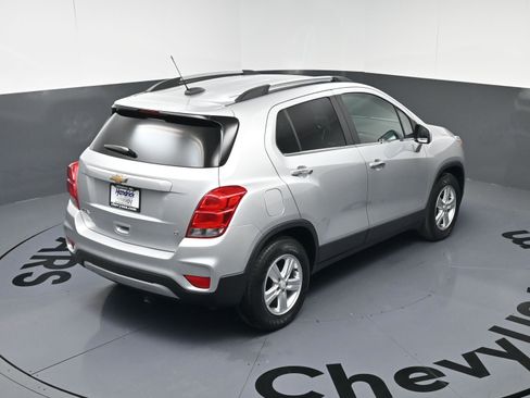 Used 2019 Chevrolet Trax LT w/ LT Convenience Package image 32