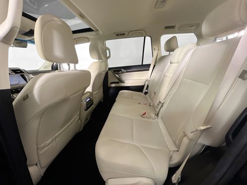 Used 2020 Lexus GX 460 Premium image 25