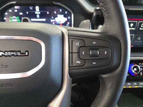 Used 2025 GMC Sierra 1500 Denali w/ Technology Package image 16