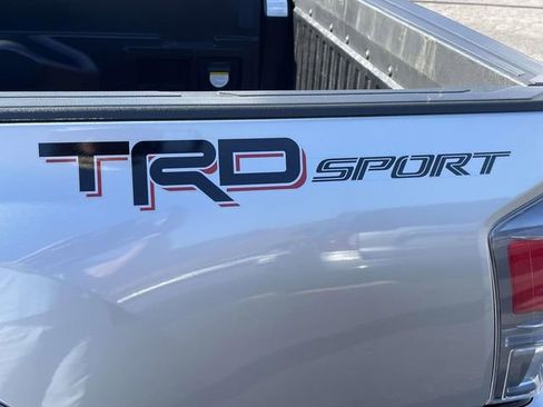 Used 2023 Toyota Tacoma TRD Sport w/ Technology Package image 10