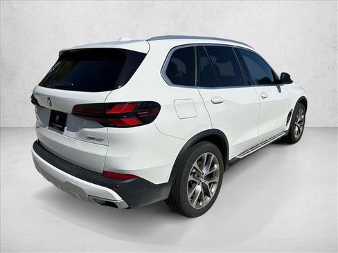 Used 2026 BMW X5 xDrive40i AWD/4WD image 5