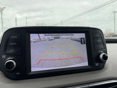 Used 2019 Hyundai Santa Fe Limited image 23