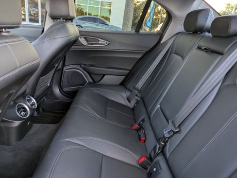 Used 2021 Alfa Romeo Giulia Ti image 16