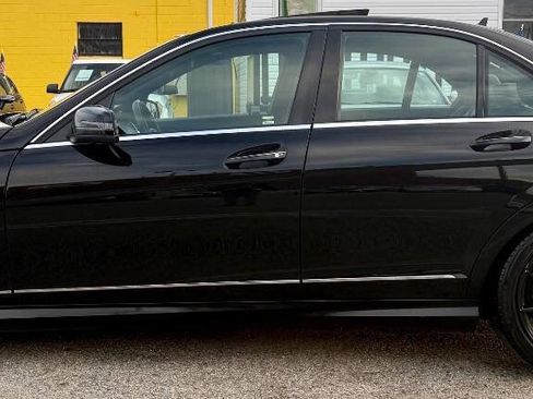 Used 2012 Mercedes-Benz C 300 4MATIC Sedan image 2