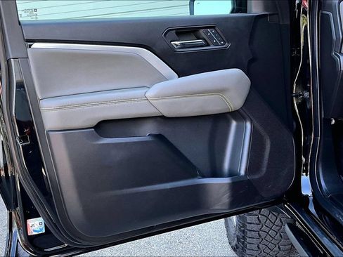 Used 2024 Chevrolet Colorado ZR2 w/ ZR2 Convenience Package III AWD/4WD image 21
