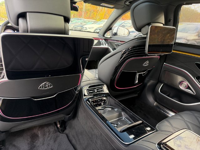 Used 2023 Mercedes-Benz Maybach S 580 4MATIC image 10