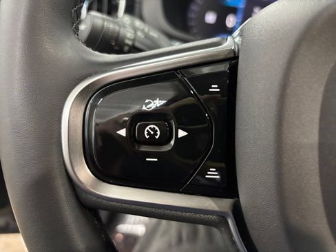 Certified 2023 Volvo XC60 B5 Ultimate AWD/4WD image 24