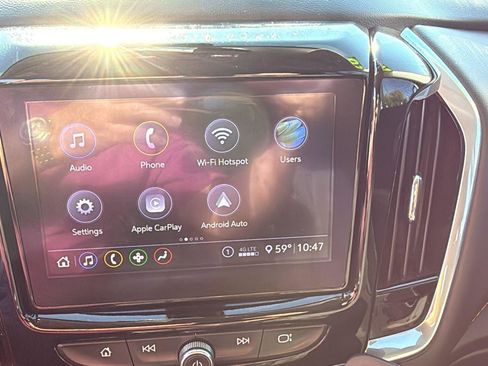 Used 2020 Chevrolet Traverse LT image 10