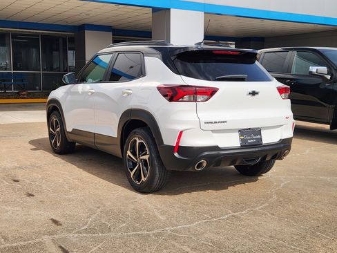 Used 2023 Chevrolet TrailBlazer RS FWD image 8