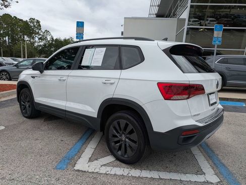 Certified 2023 Volkswagen Taos S FWD image 4