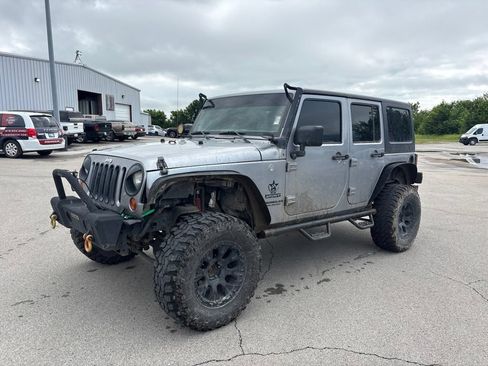 Used 2013 Jeep Wrangler Unlimited Sport AWD/4WD image 10